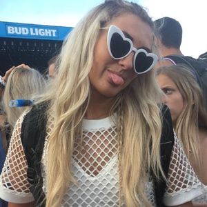 Meet your Posher, Josie